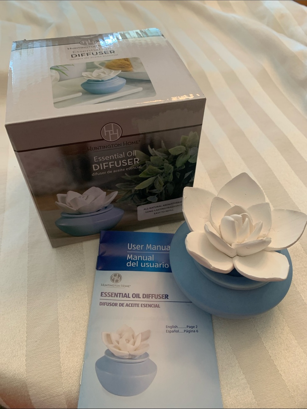 Huntington Home Blue Ceramic  Home Lotus Diffuser with White Flower Top